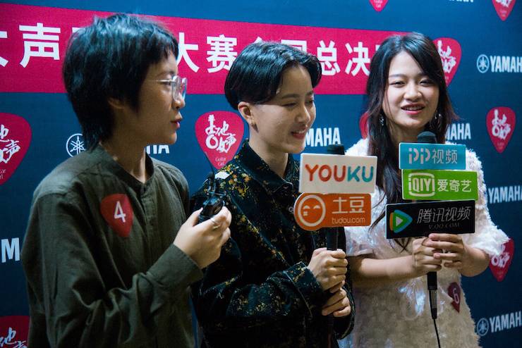 第四届“金沙js93252吉他女声弹唱大赛”总冠军出炉<br />温格夺冠，董冬冬担任评委