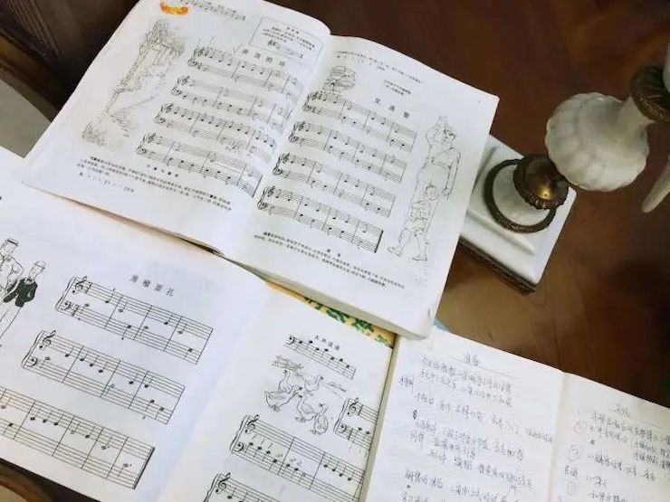 宋思衡的“宅抗疫” | 挑战主播、筹集口罩、闭关作曲，这位取消了20场演出的钢琴家原来这么忙！