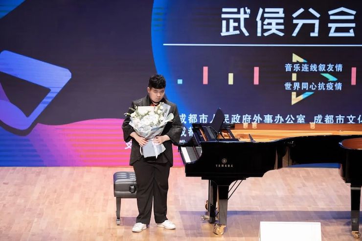 活动报道 | “科技助力，跨越时空”，小鹿纯子携手刘明康共享中日音乐盛宴